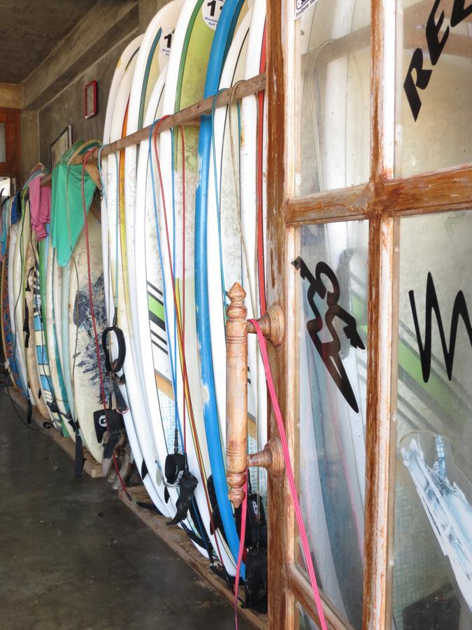 Mountain Wave Hotel And Surfshop Hikkaduwa Exterior photo